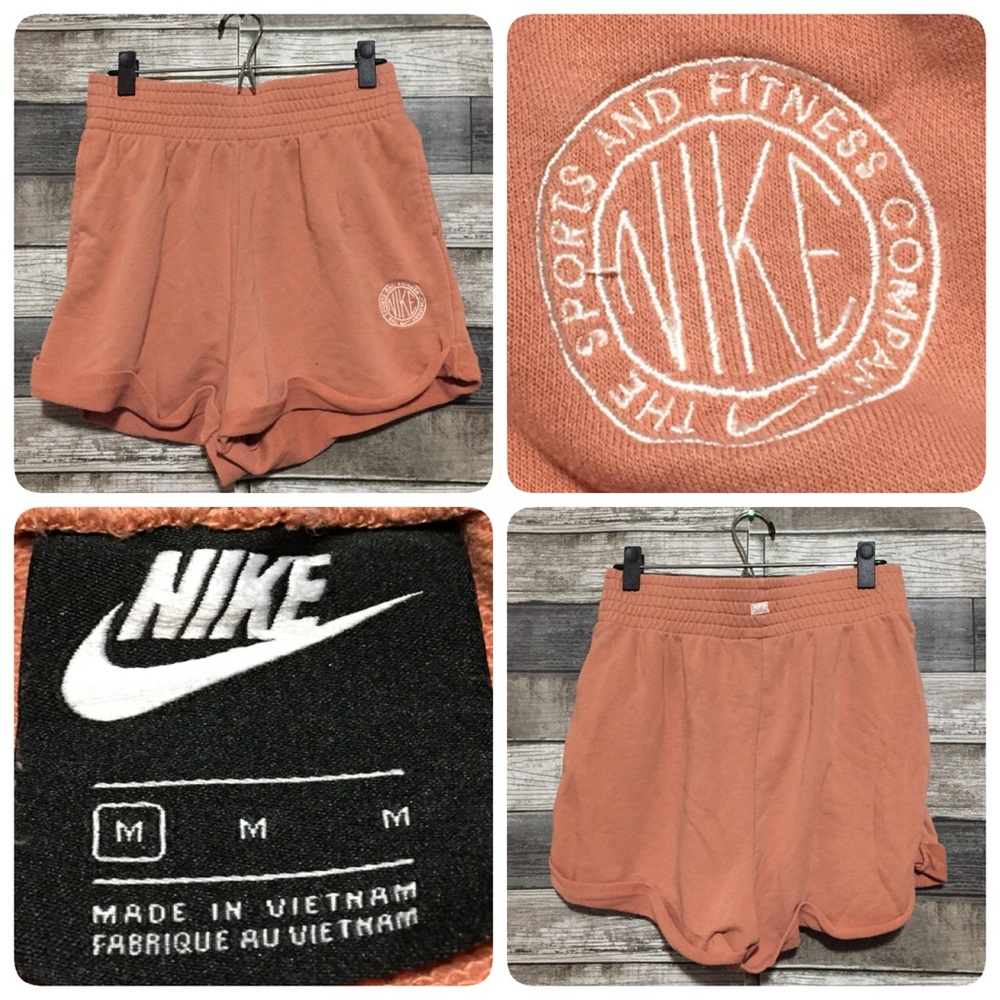 Nike Sweat Shorts Cuffed Women’s M Coral (Inseam 2) High Waist Casual